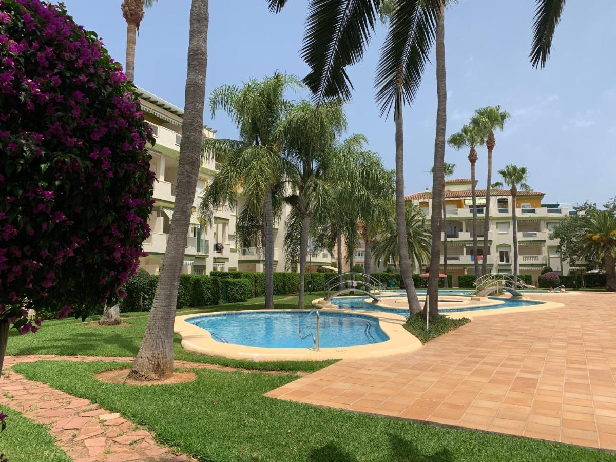Beach Modern Luxe Apartment, Pool, Airco, Wifi, Apartament Denia